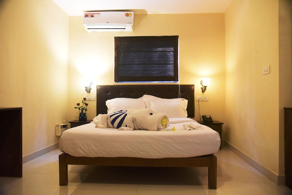 Ticlo Resorts Calangute Buitenkant foto